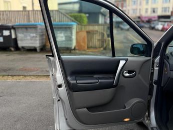 RENAULT SCENIC 2.0 VVT Dynamique S 5dr Auto