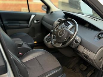 RENAULT SCENIC 2.0 VVT Dynamique S 5dr Auto