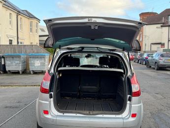 RENAULT SCENIC 2.0 VVT Dynamique S 5dr Auto