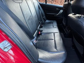 BMW 1 SERIES 118i SE 5dr Step Auto