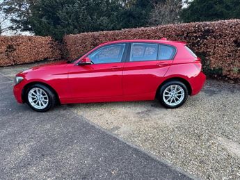 BMW 1 SERIES 118i SE 5dr Step Auto