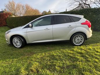 FORD FOCUS 1.6 125 Zetec 5dr Powershift