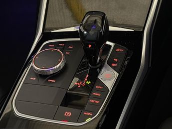 BMW 3 SERIES 330e SE Pro 4dr Auto