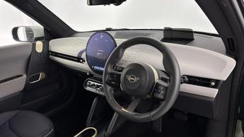 MINI ELECTRIC COOPER E 40.7kWh Exclusive Hatchback 3dr Electric Auto (184 ps)