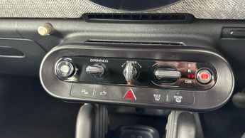 MINI ELECTRIC COOPER E 40.7kWh Exclusive Hatchback 3dr Electric Auto (184 ps)