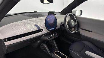 MINI ELECTRIC COOPER E 40.7kWh Exclusive Hatchback 3dr Electric Auto (184 ps)