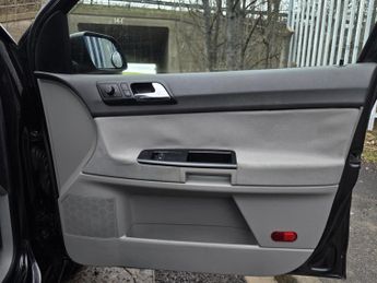 VOLKSWAGEN POLO 1.4 Twist 5dr Auto