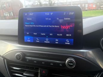 FORD FOCUS 1.0 EcoBoost 125 Titanium 5dr Auto