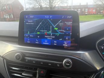 FORD FOCUS 1.0 EcoBoost 125 Titanium 5dr Auto