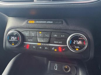 FORD FOCUS 1.0 EcoBoost 125 Titanium 5dr Auto