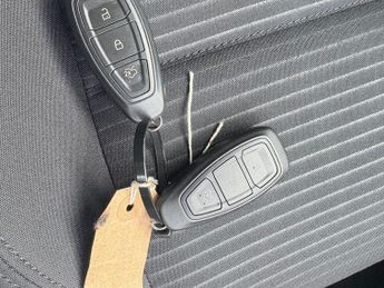 FORD FOCUS 1.0 EcoBoost 125 Titanium 5dr Auto