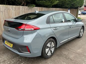 HYUNDAI IONIQ 1.6 GDi Hybrid SE Connect 5dr DCT