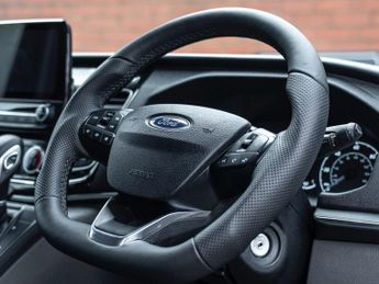 FORD TOURNEO CUSTOM 2.0 EcoBlue 170ps L/R 8 Seater Titanium Auto