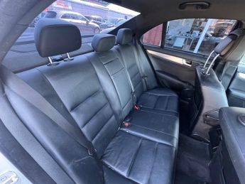 MERCEDES-BENZ C CLASS C250 CDI BlueEFFICIENCY AMG Sport 4dr Auto ++ NAV / LEATHER / CA