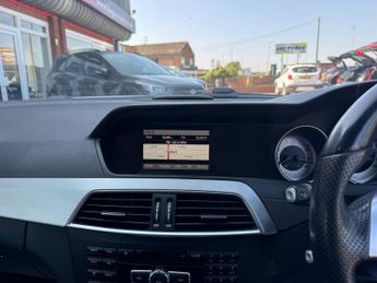 MERCEDES-BENZ C CLASS C250 CDI BlueEFFICIENCY AMG Sport 4dr Auto ++ NAV / LEATHER / CA