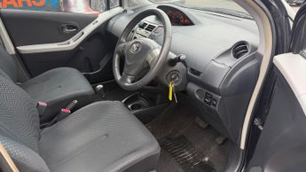 TOYOTA YARIS 1.33 VVT-i TR 5dr MMT [6]