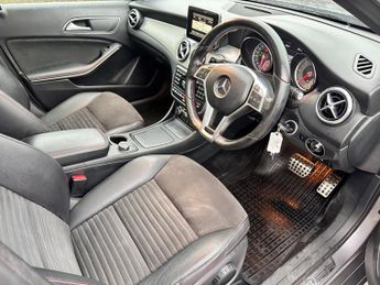 MERCEDES-BENZ GLA GLA 220 CDI 4Matic AMG Line 5dr Auto [Pre Plus]