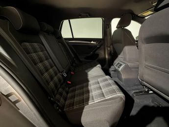 VOLKSWAGEN GOLF 2.0 TDI GTD 5dr DSG