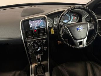 VOLVO XC60 D5 [215] R DESIGN Lux Nav 5dr AWD Geartronic