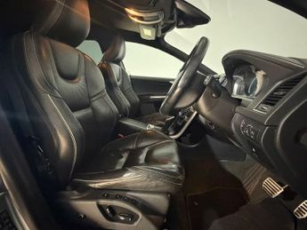 VOLVO XC60 D5 [215] R DESIGN Lux Nav 5dr AWD Geartronic