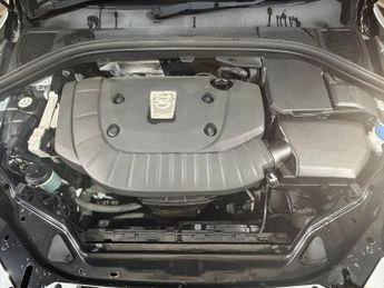 VOLVO XC60 D5 [215] R DESIGN Lux Nav 5dr AWD Geartronic