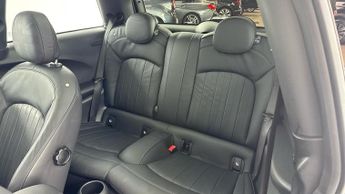 MINI ELECTRIC HATCH Cooper SE 32.6kWh Level 3 Hatchback 3dr Electric Auto (184 ps)