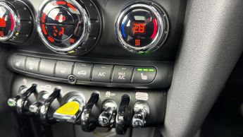 MINI ELECTRIC HATCH Cooper SE 32.6kWh Level 3 Hatchback 3dr Electric Auto (184 ps)