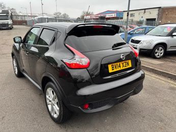 NISSAN JUKE 1.6 Acenta Premium 5dr automatic 