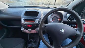 PEUGEOT 107 1.0 Urban 5dr