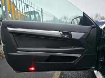 MERCEDES-BENZ E CLASS E220 CDI BlueEFFICIENCY Sport 2dr Tip Auto