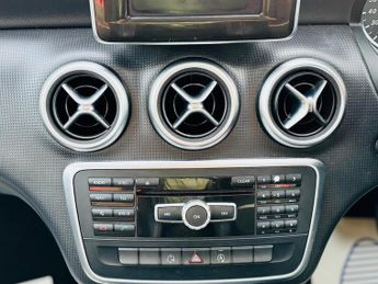 MERCEDES-BENZ A-CLASS 1.5 A180 CDI SE Hatchback 5dr Diesel 7G-DCT Euro 5 (s/s) (109 ps