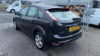 FORD FOCUS 1.6 Zetec 5dr