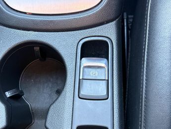 AUDI Q3 1.4T FSI S Line Edition 5dr S Tronic ++ SAT NAV / ULEZ / I9 INCH