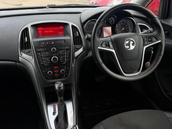 VAUXHALL ASTRA 2.0 CDTi 16V SE 5dr Auto