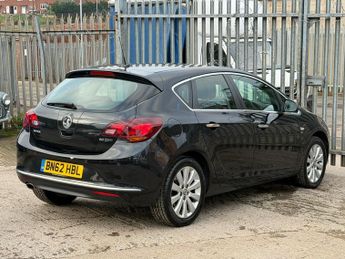 VAUXHALL ASTRA 2.0 CDTi 16V SE 5dr Auto