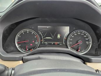 TOYOTA LAND CRUISER LC300 ZX V6 3.5cc Petrol DELIVERY MILEAGE ONLY 