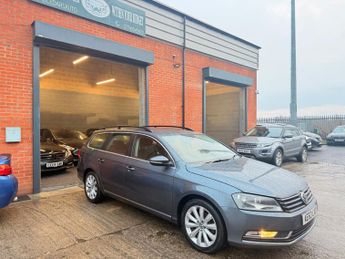 VOLKSWAGEN PASSAT 2.0 TDI Bluemotion Tech Highline 5dr DSG