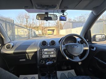 FORD FIESTA 1.6 Style 5dr Auto