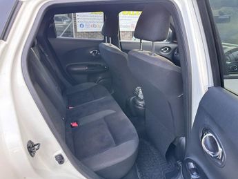 NISSAN JUKE 1.6 Acenta Premium 5dr Xtronic