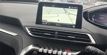 PEUGEOT 3008 1.5 BlueHDi Allure 5dr EAT8 ++ NAV / CAMERA / HALF LEATHER / ULE