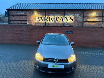 VOLKSWAGEN GOLF 2.0 TDi 140 SE 5dr DSG