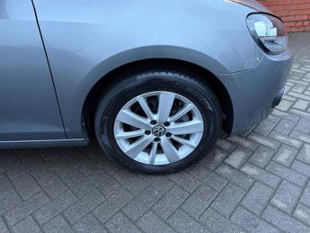 VOLKSWAGEN GOLF 2.0 TDi 140 SE 5dr DSG