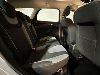 FORD FOCUS 1.6 TDCi 115 Zetec 5dr