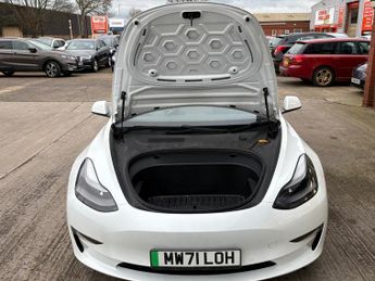 TESLA MODEL 3 Long Range AWD 4dr Auto ++ SUNROOF / LEATHER / NAV / CAMERA ++