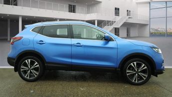 Nissan Qashqai 1.2 DiG-T N-Connecta 5dr ++ PANROOF / NAV / CAMERA / ULEZ ++