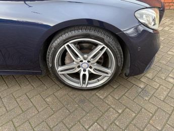 MERCEDES-BENZ E CLASS E220d AMG Line Premium 5dr 9G-Tronic