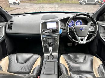 VOLVO XC60 D5 [215] R DESIGN 5dr AWD Geartronic