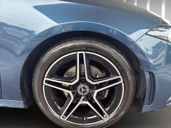 MERCEDES-BENZ A-CLASS A180 AMG Line Executive 5dr Auto