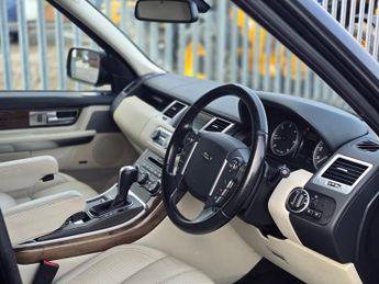 Land Rover Range Rover Sport 3.0 TDV6 HSE 5dr CommandShift