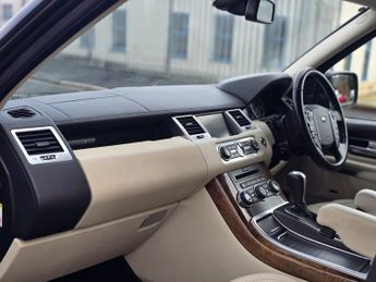 Land Rover Range Rover Sport 3.0 TDV6 HSE 5dr CommandShift